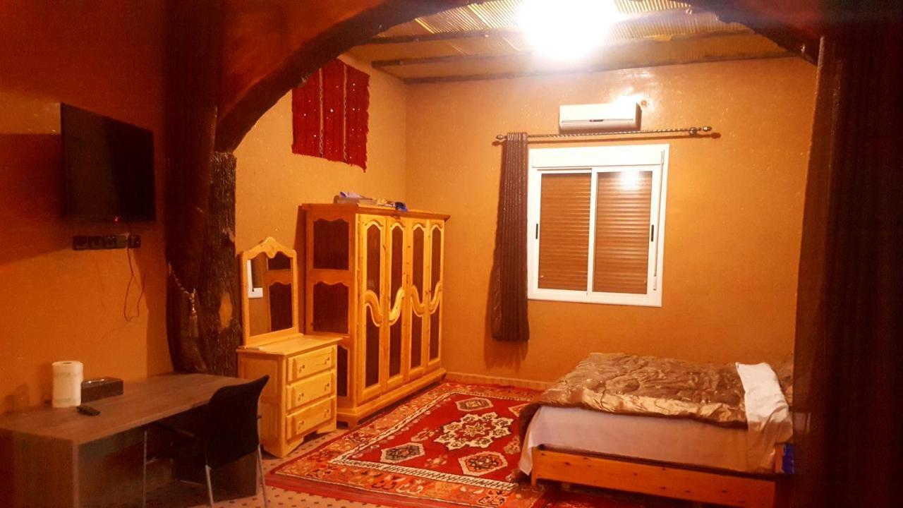 Hotel Kasbah Meteorites Imi n'Ouzrou Exteriér fotografie
